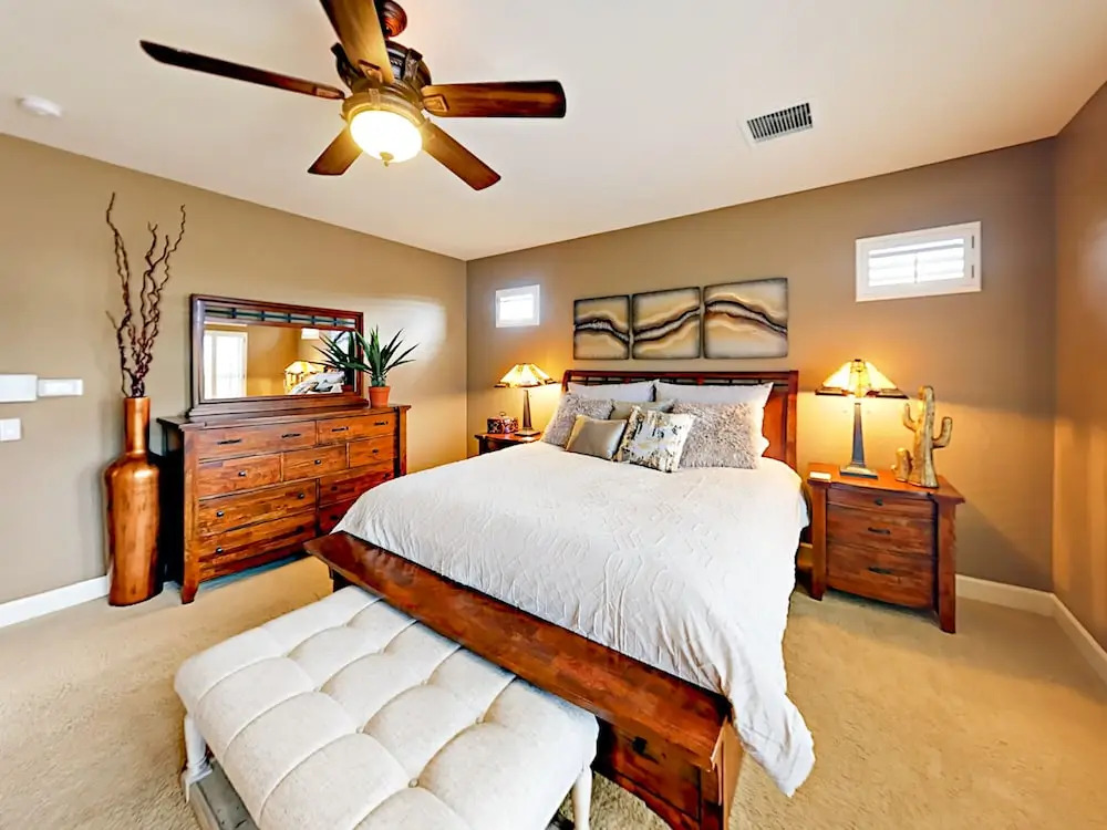 E Sandia Circle - 5 Br Home
