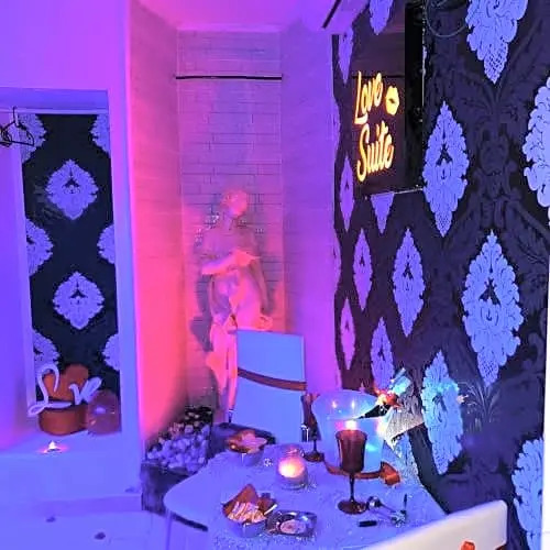 Love Suite