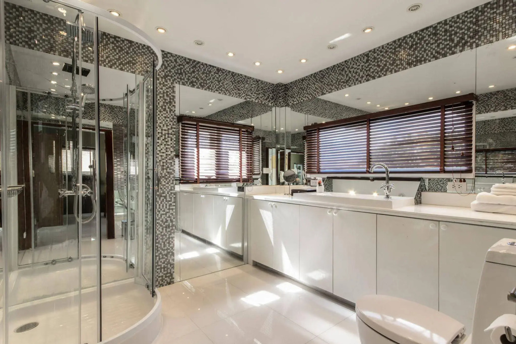 Boujis Boutique Resort