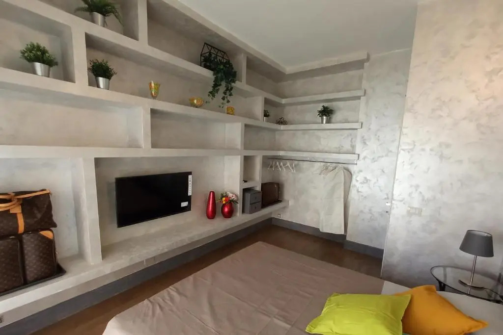 C&E Suites Roma
