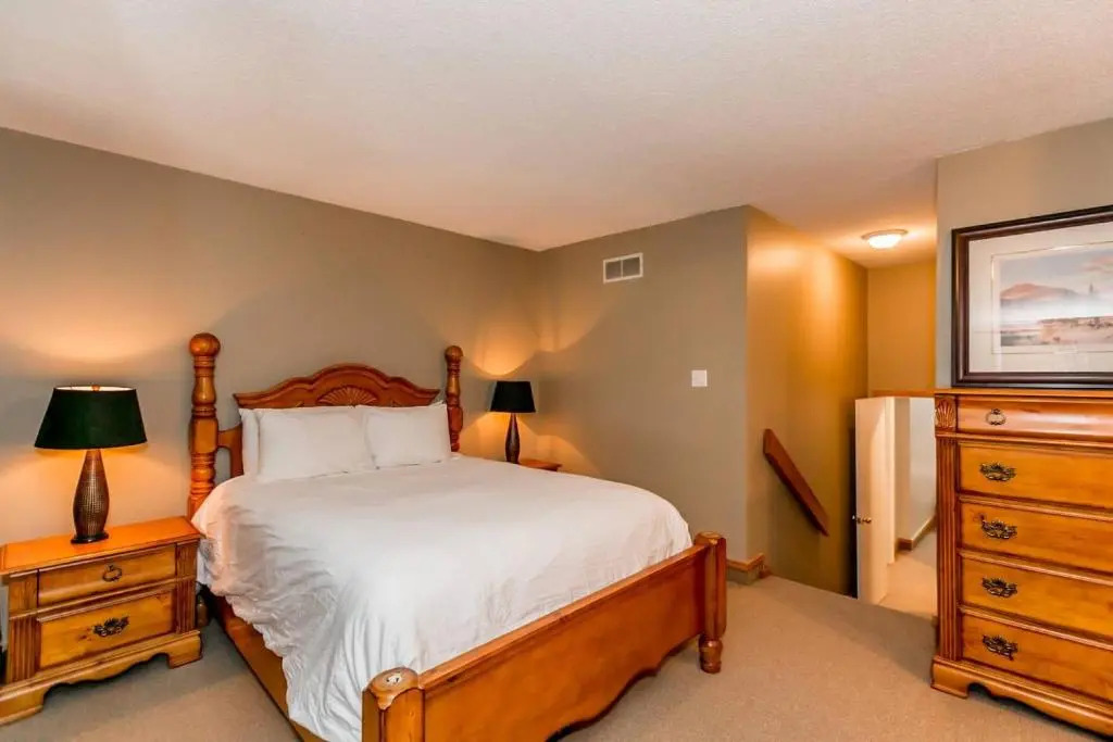 Blue Mountain, 3 Bedroom, Slopeside, Chateau Ridge 212