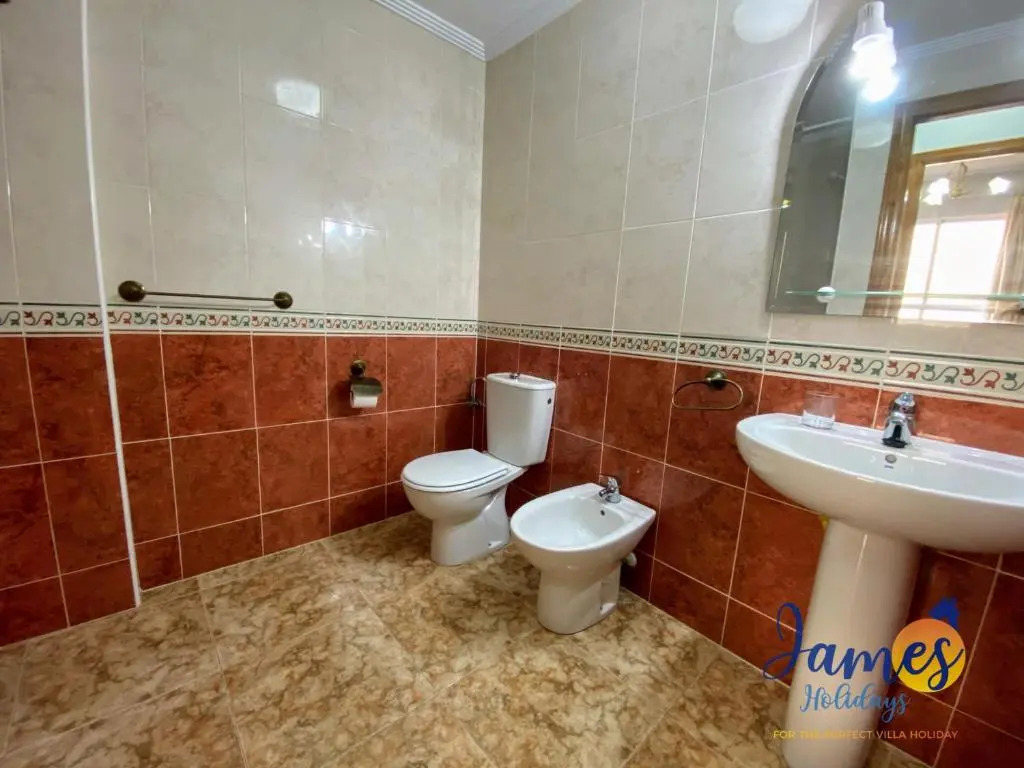 La Ciñuelica, R1 1st Floor Apartment with Comm Pool L106