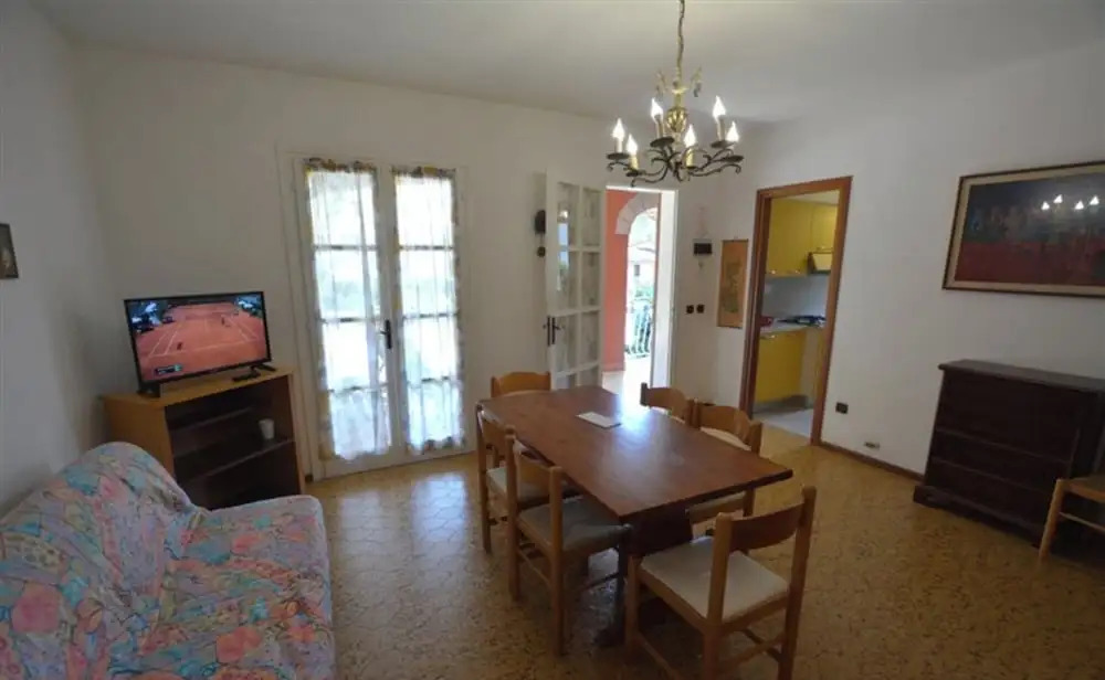 Pleasant Apartment for six Guests in Lignano With Terrace
