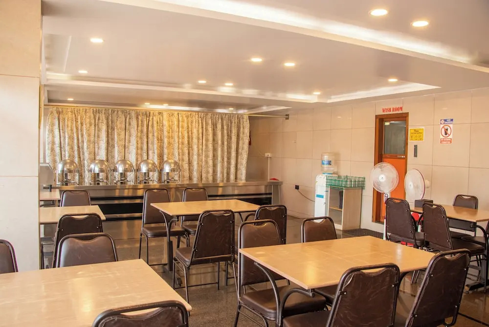 Hotel Om International