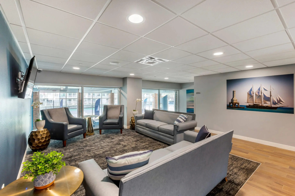 The Harborview on Lake Michigan, an Ascend Collection Hotel