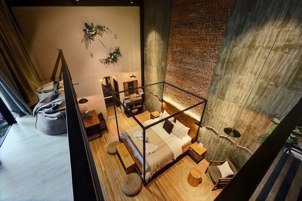 28 The Loft
