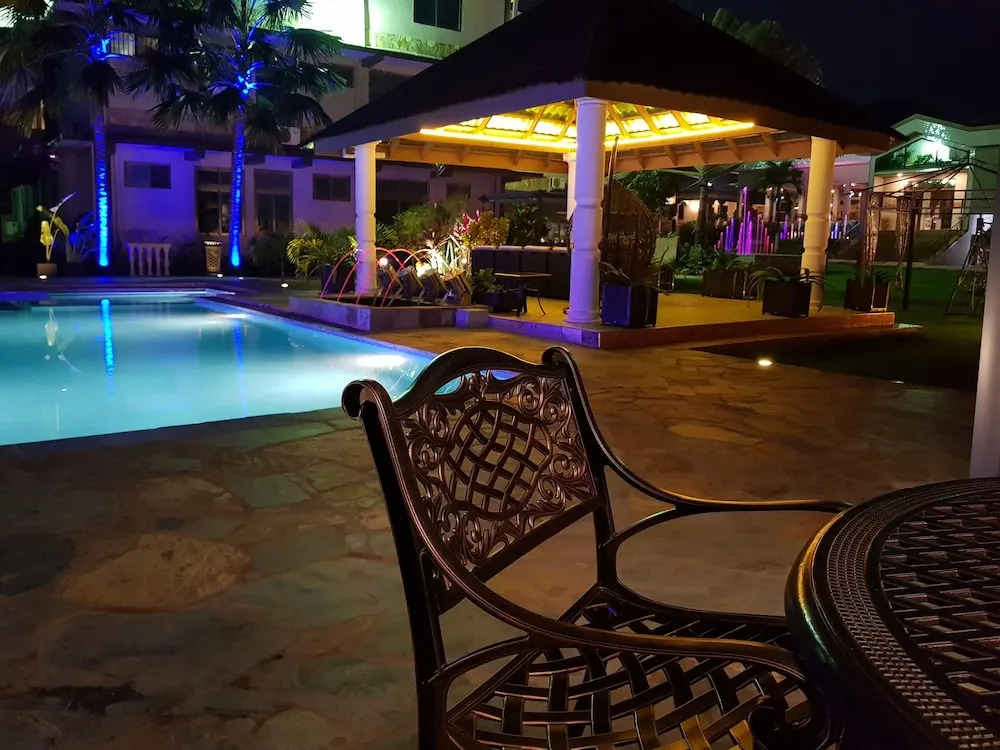 Sweet Garden Hotel
