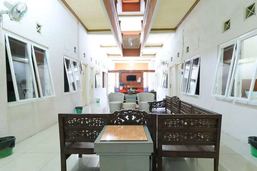 Homestay Babussalam Rungkut Mitra RedDoorz