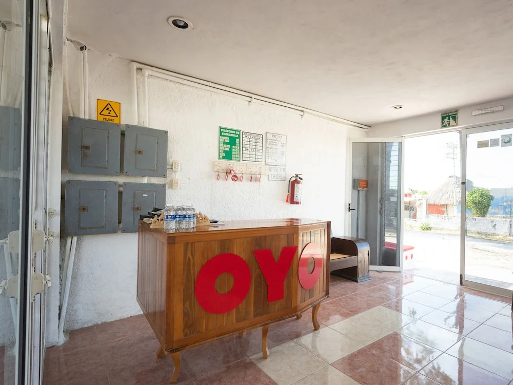 HOTEL LOS CEDROs
