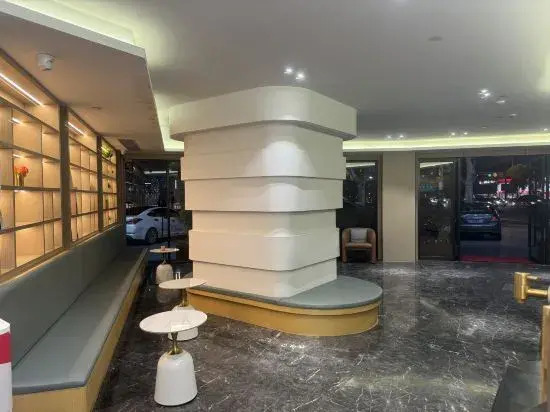 Leqi Light House Hotel (Yiwu International Trade City Binwang Night Market Pedestrian Street Branch)
