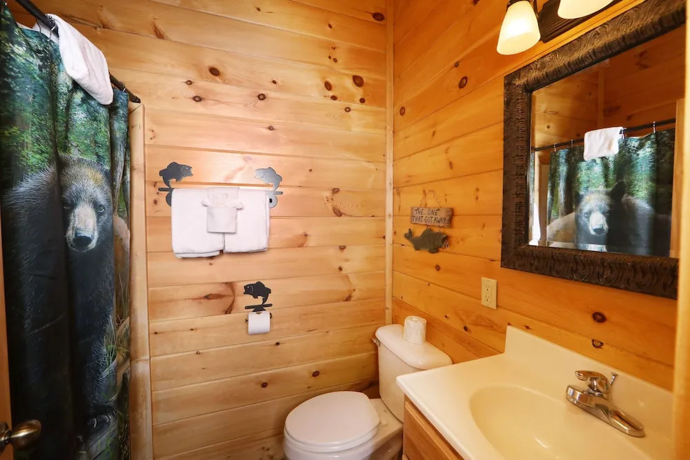 Echoes of Eden 4 Br cabin by RedAwning