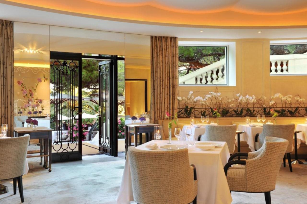Отель Grand-Hôtel du Cap-Ferrat, A Four Seasons