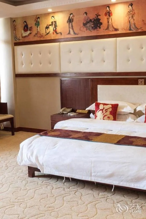 Yangshuo Imperial City Hotel