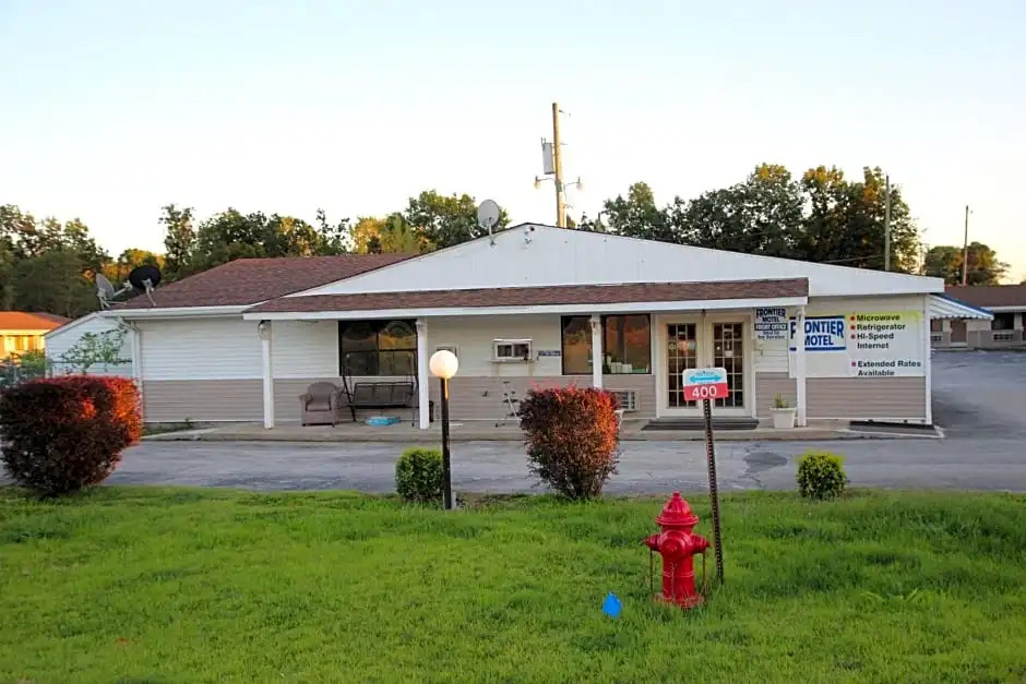 Frontier Motel