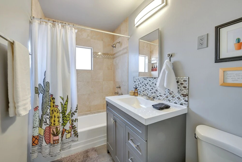 Joshua Tree Vacation Home with Private Hot Tub!