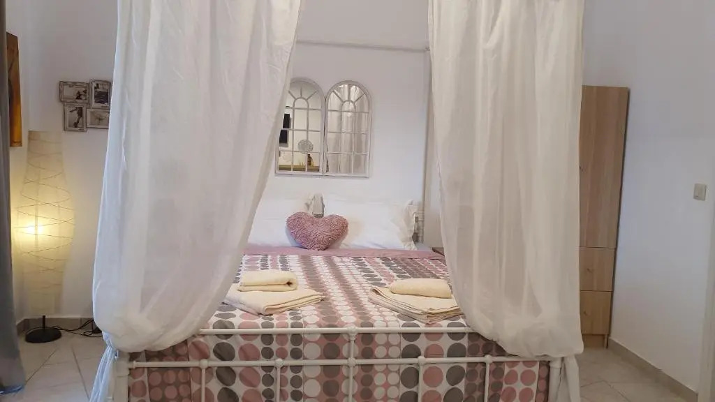 Studio Corfu Figareto