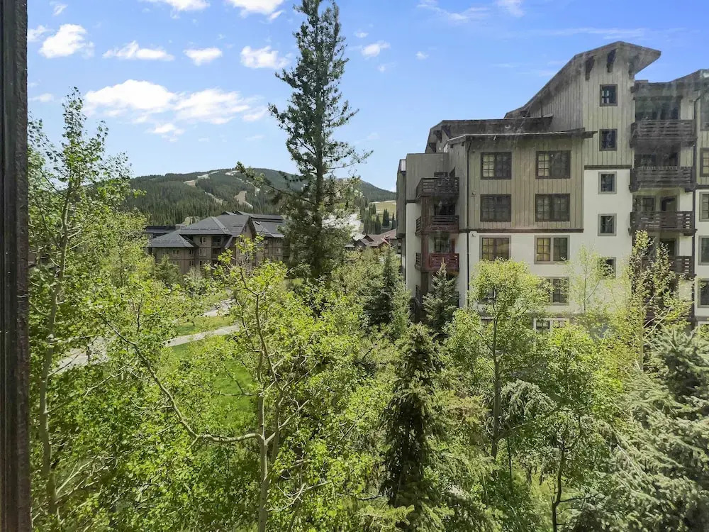 Be310 Bridge End Pet Friendly 2 Bedroom Condo by RedAwning