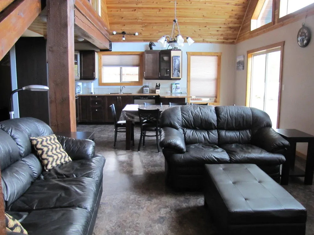 Whisper Creek Lodge