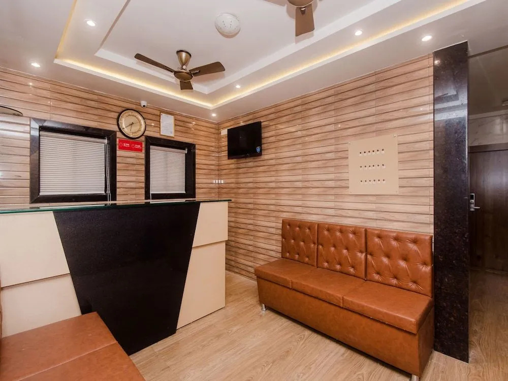 Hotel Amber Indore Palace