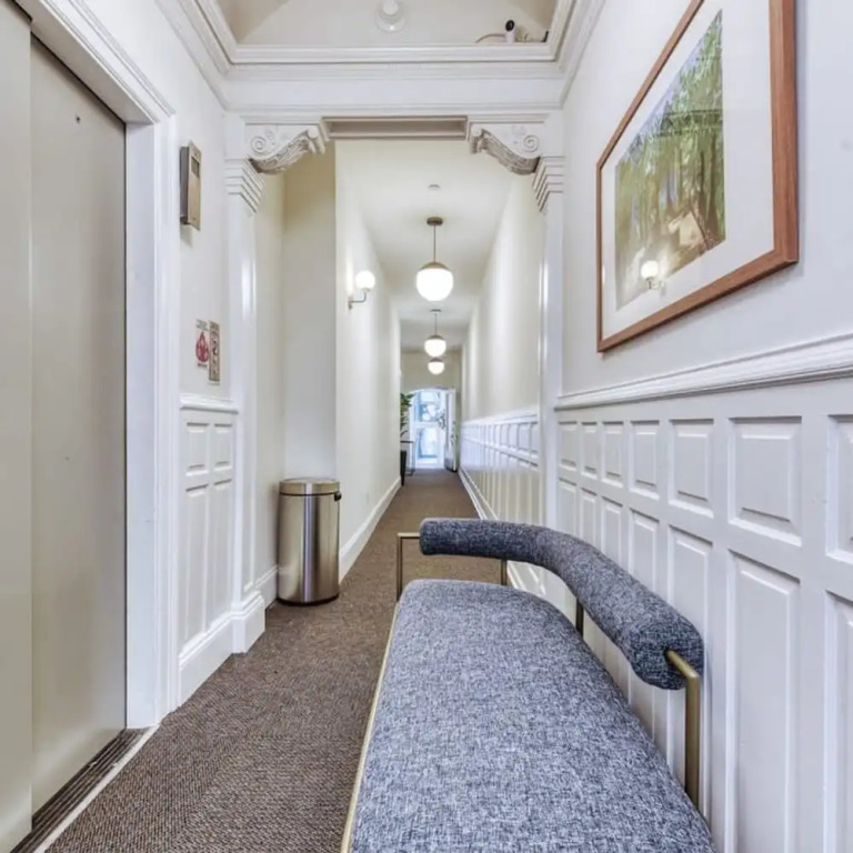 Sosuite 1BR Apt w W/d, Large Dining Seating