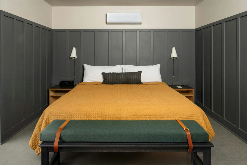 The Coachman Hotel