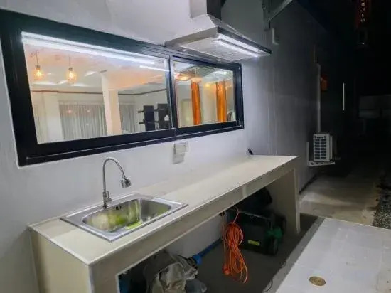 J2. Urban Supper Deluxe Villa 600m from beach