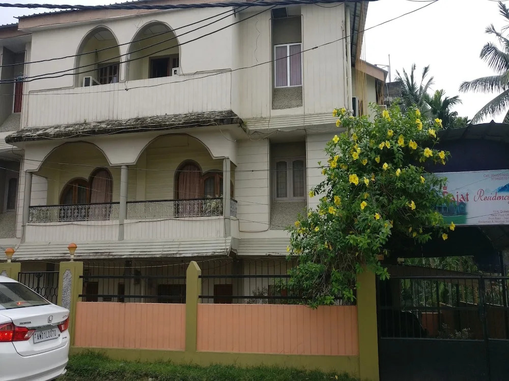 OYO 15419 Rajat Residency
