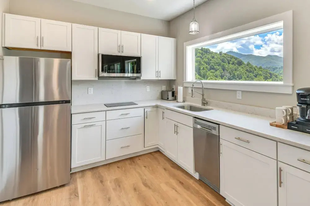 Smoky Mtn Getaway: Modern 2br/2ba W/stunning Views