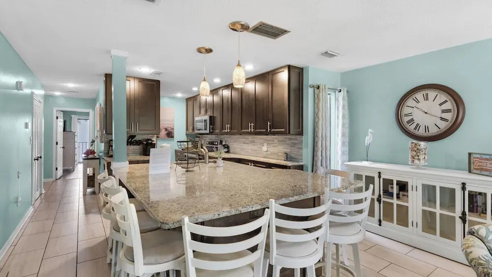 2BR Golf Retreat, Sleeps 8 Comfortably