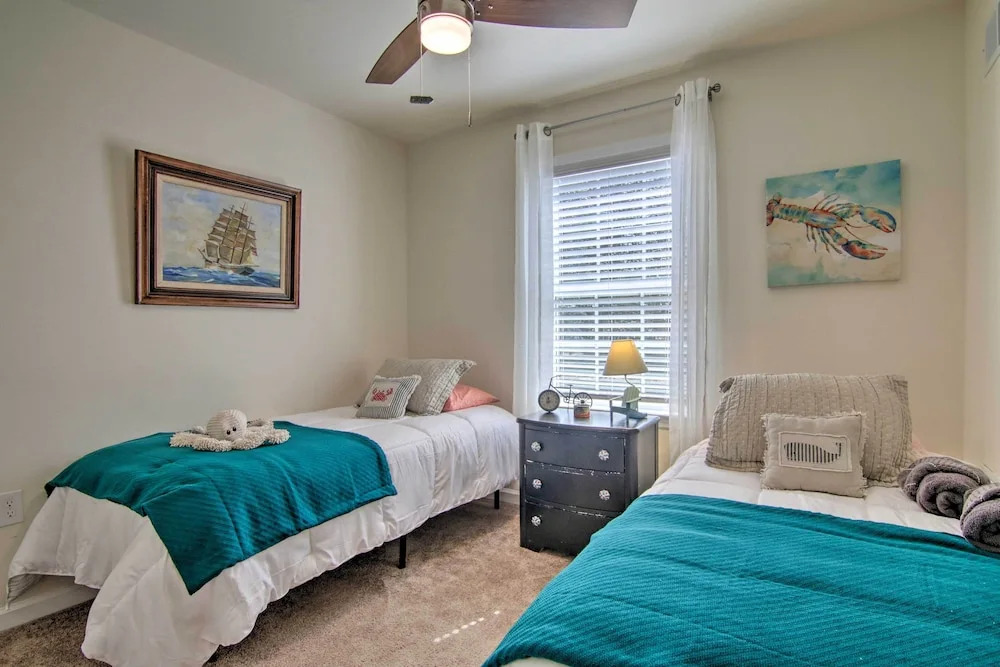 Ocean View Escape ~ 4 Miles to Bethany Beach!