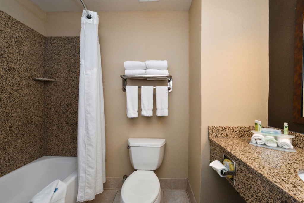 Holiday Inn Express Hotel & Suites Cherry Hills by IHG