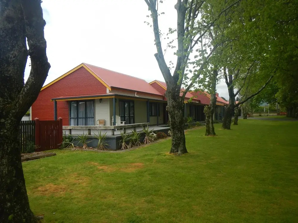 Surf City Lodge