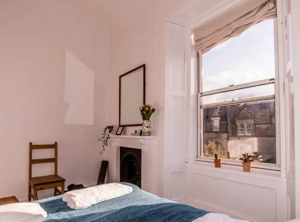 Comfortable Apartment in Leith