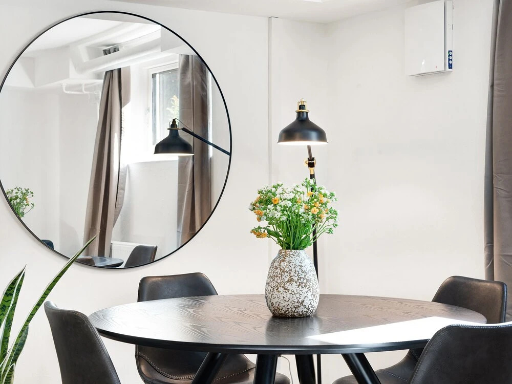 Charm 3 - Cozy 1-bdr Apt With Shared Garden