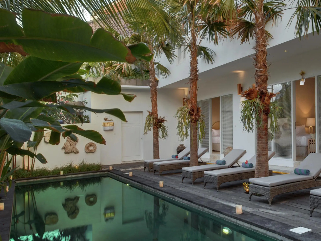Room & Vespa 4 - Central Seminyak Near Beach