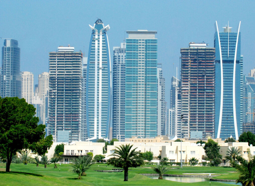 Jumeirah towers dubai. Атлантик Тауэр Дубай. Oaks Liwa heights. Район Дубая the views / the Greens. Lake Avenue, 66, Дубай.