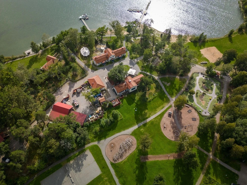 Marholmen Stugor