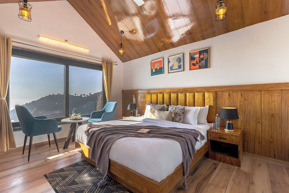 Alaya Stays Evara - 2 BHK Hilltop