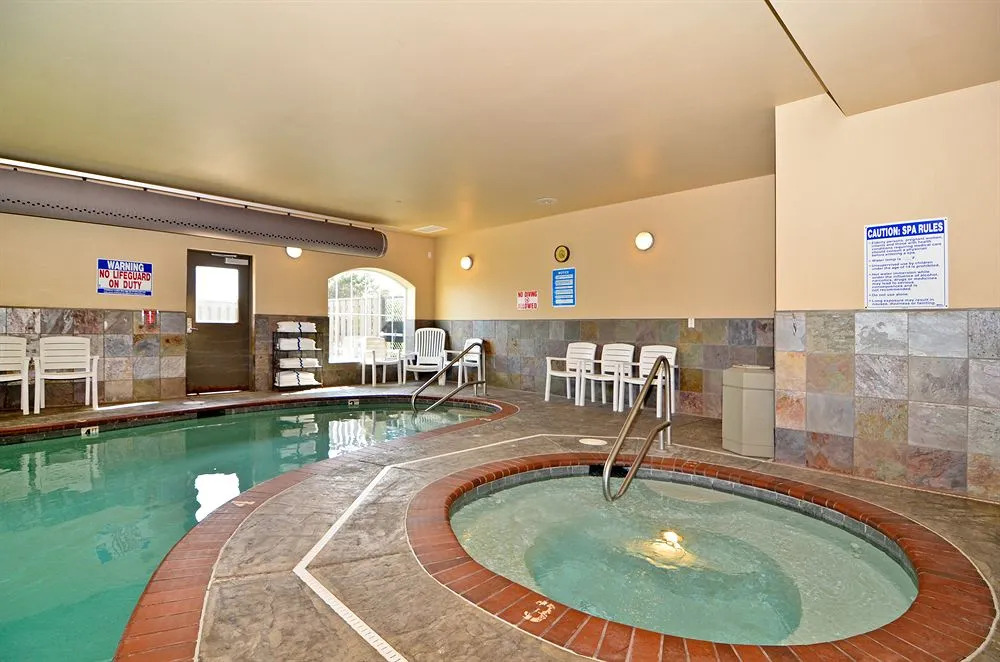 Rivertide Suites