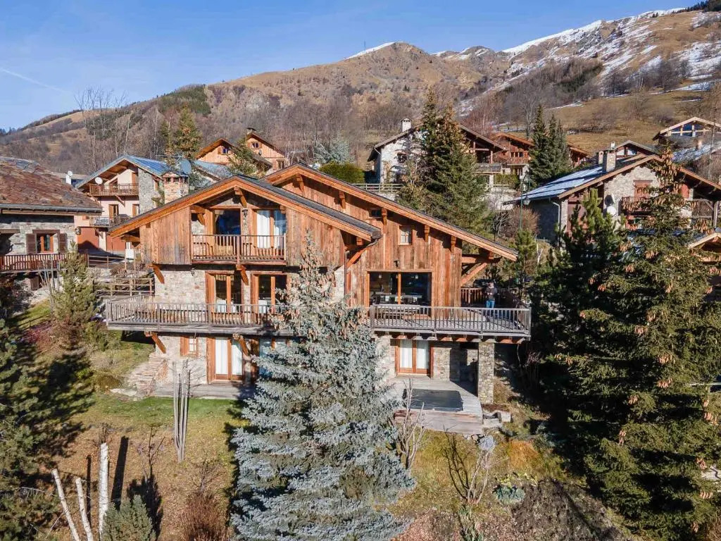 Chalet avec jacuzzi, proche des pistes, pour 10 personnes - FR-1-570-20