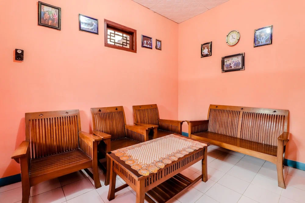 Homestay Penginapan Anita