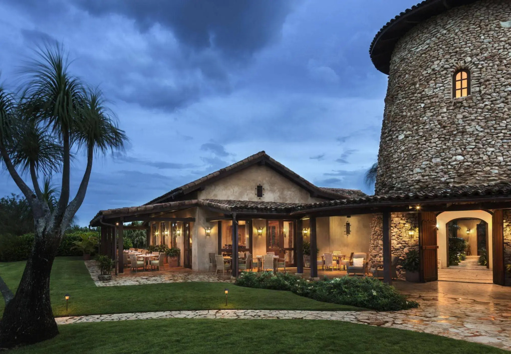 Royal Isabela