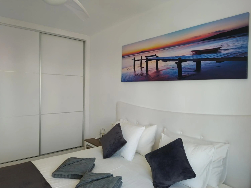 Apartment Namaste- Amazing sea view infinite pool - good Wifi - smart tv