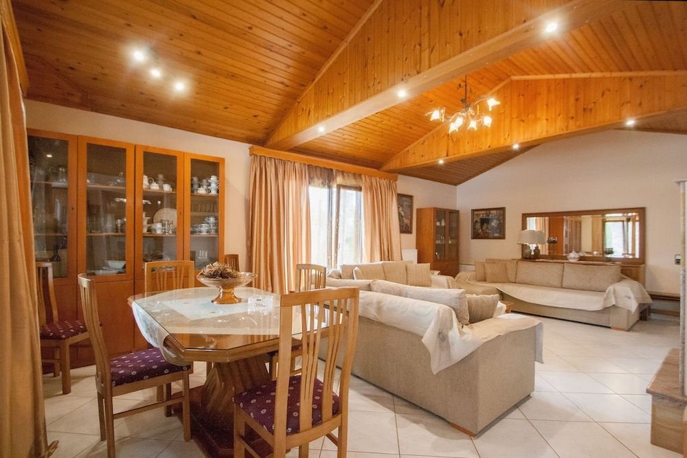 Skiathos Island Villas