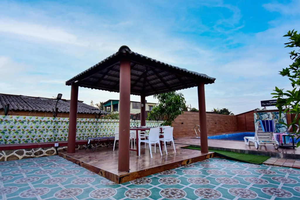 Green Meadows Large Pool & Garden by 23 Villa Stay