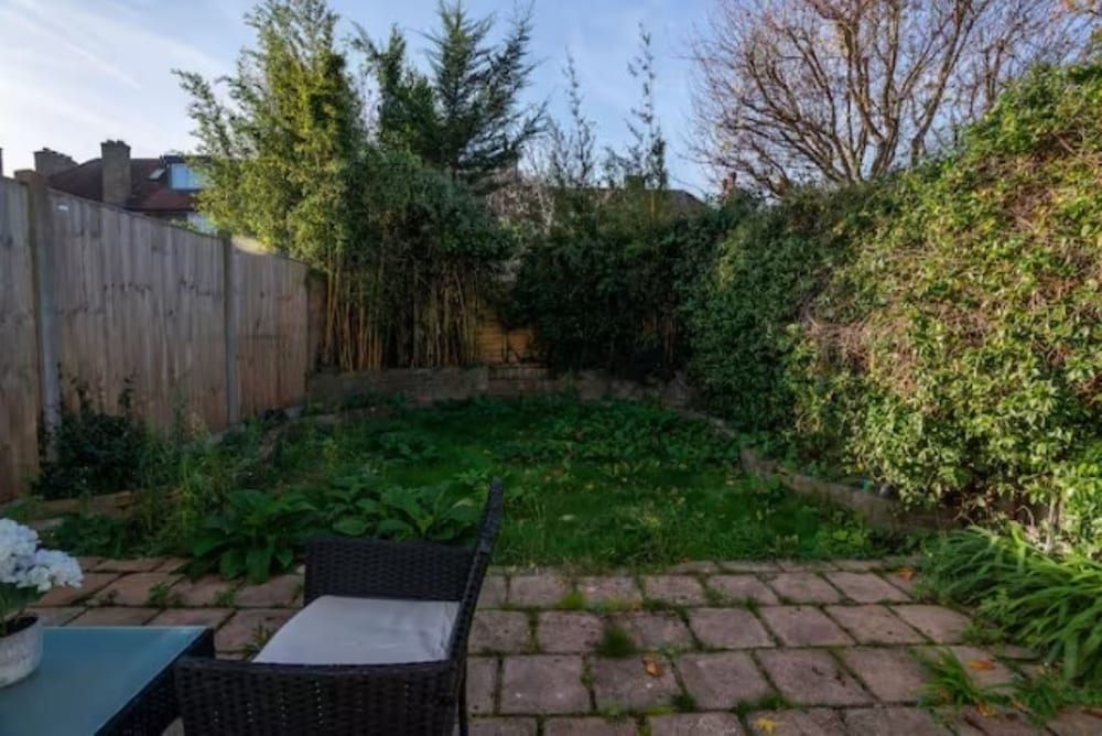 3BR Putney Home London Sleeps 8 Winter Deal