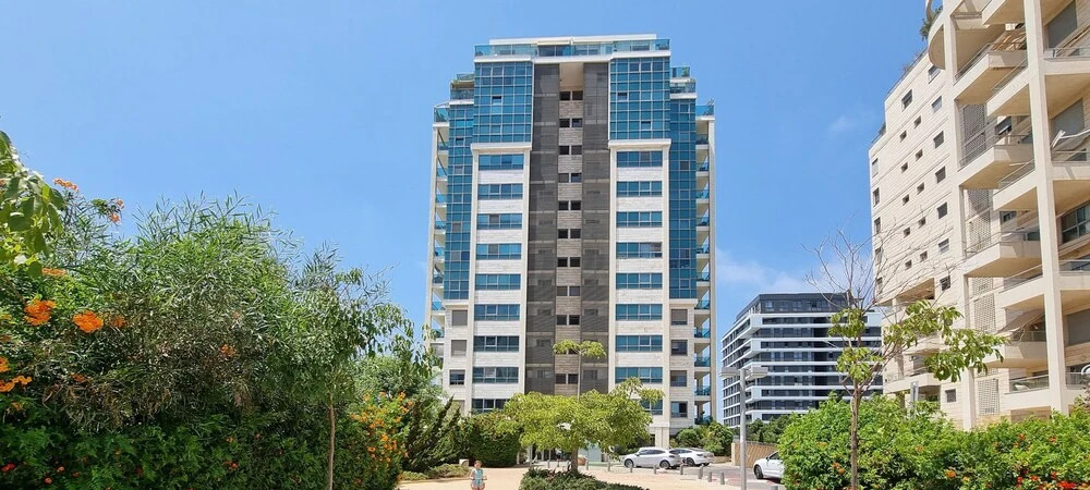 Condo & Pool in New North by FeelHome