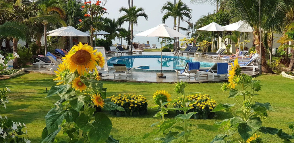 Sun & Sands Beach Hotel