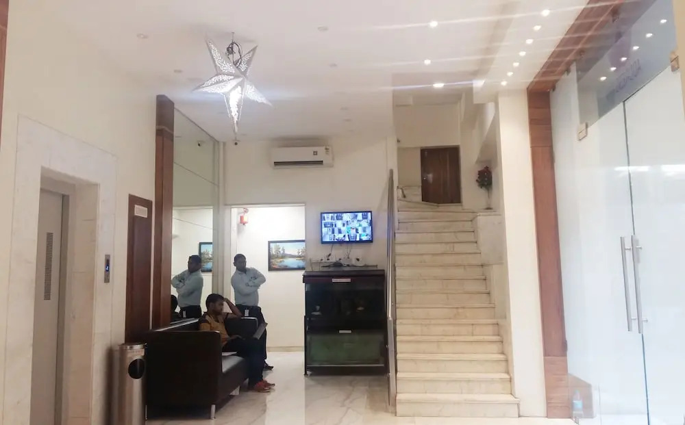 FabHotel Address Inn