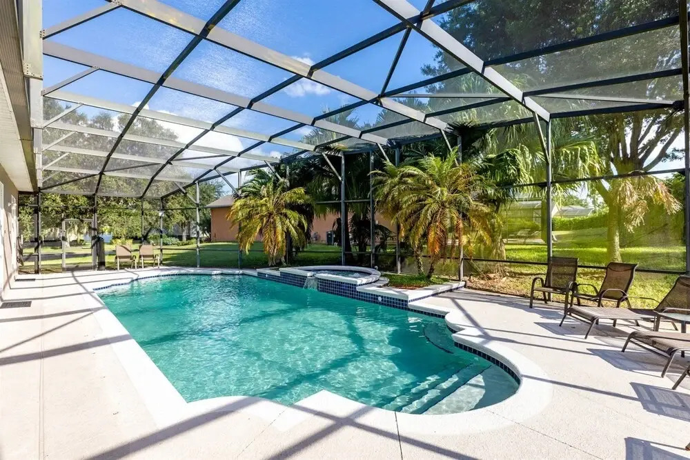 Stunning 7 bed home w/ south facing, private pool, spa & cinema room - Near Disney - 468